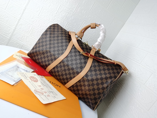 ルイヴィトンバッグ背面デザイン